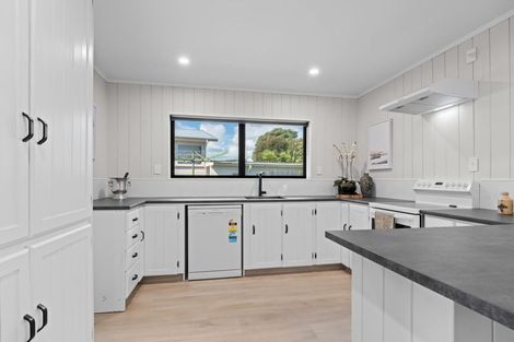 Photo of property in 9 Te Whena Place, Waitara, 4320