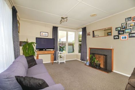 Photo of property in 82 Wakefield Street, Westport, 7825