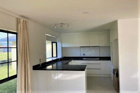 Photo of property in 2 Cyclamen Road, Mangere, Auckland, 2022