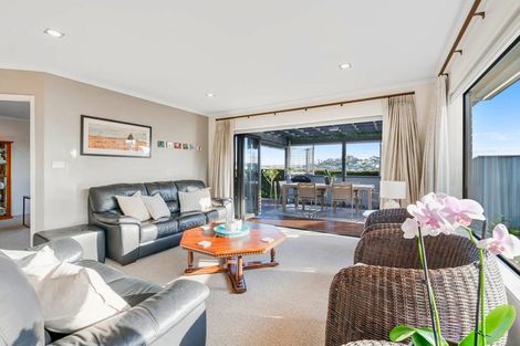 Photo of property in 14 Seamount Drive, Red Beach, 0932
