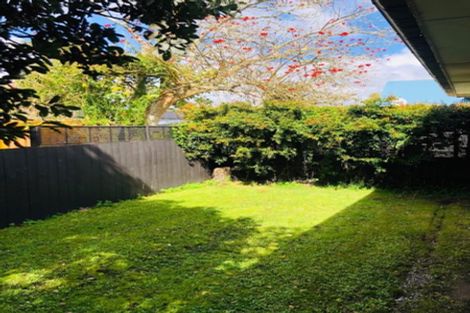 Photo of property in 1/11 Queen Street, Northcote Point, Auckland, 0627