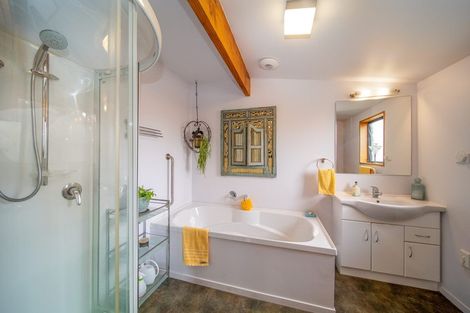 Photo of property in 70 Ferris Road, Springvale, Alexandra, 9393