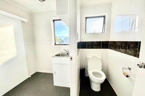 Photo of property in 15 Mon Desir Place, Manurewa, Auckland, 2102