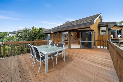 Photo of property in 19 Bayside Drive, Browns Bay, Auckland, 0630