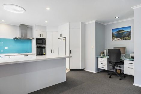 Photo of property in 6 Carrington Drive, Papamoa Beach, Papamoa, 3118