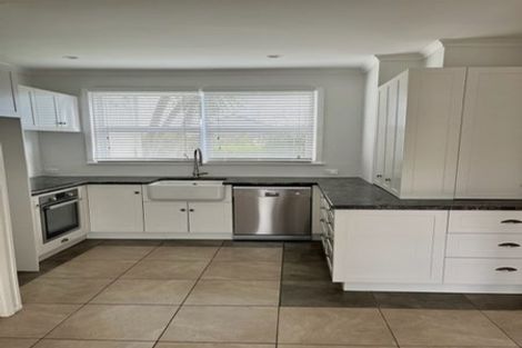 Photo of property in 3 Dickson Crescent, Saint Johns Hill, Whanganui, 4500