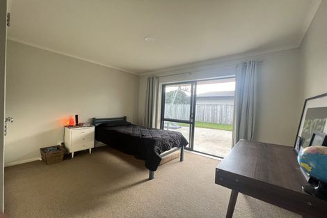 Photo of property in 22 Waterstone Avenue, Paraparaumu, 5032