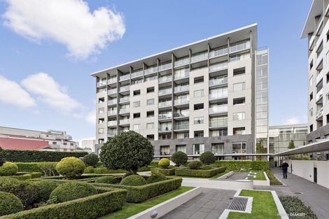 Photo of property in Sanctum Apartment, 10 Ebor Street, Te Aro, Wellington, 6011