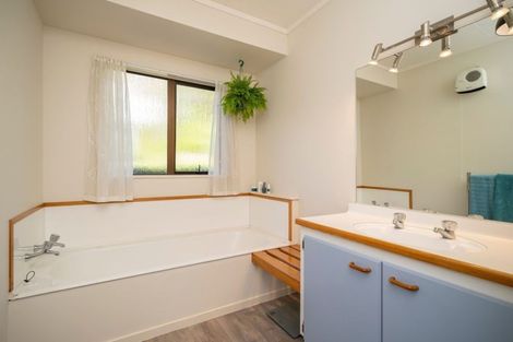 Photo of property in 4 Montrose Drive, Atawhai, Nelson, 7010