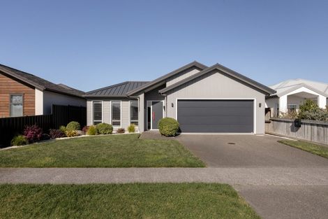 Photo of property in 25 Coast Boulevard, Papamoa Beach, Papamoa, 3118