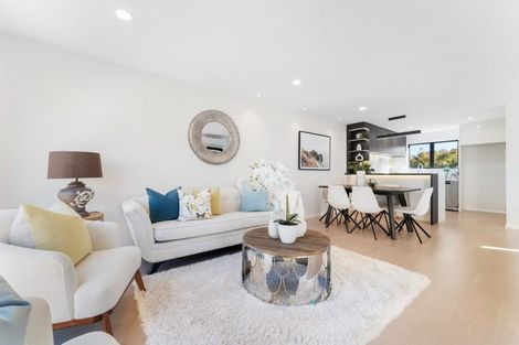 Photo of property in 11a Bowman Road, Forrest Hill, Auckland, 0620