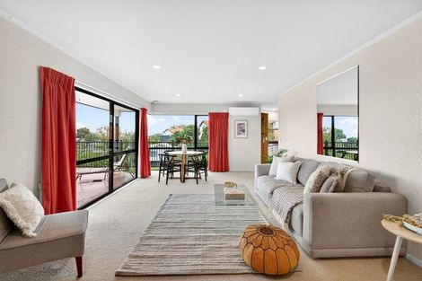 Photo of property in 4 Woodford Heights, Havelock North, 4130