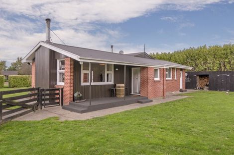 Photo of property in 5 Thomas Street, Kirwee, Darfield, 7571