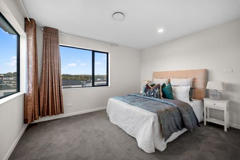 Photo of property in 14 Rathmullen Place, Pinehill, Auckland, 0632