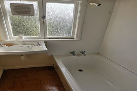 Photo of property in 90 Farnham Street, Mornington, Wellington, 6021