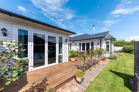 Photo of property in 114 Paparoa Street, Papanui, Christchurch, 8053
