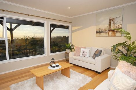 Photo of property in 50 Balmain Road, Chatswood, Auckland, 0626