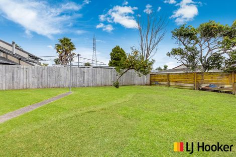 Photo of property in 22b Glengowan Place, Conifer Grove, Takanini, 2112