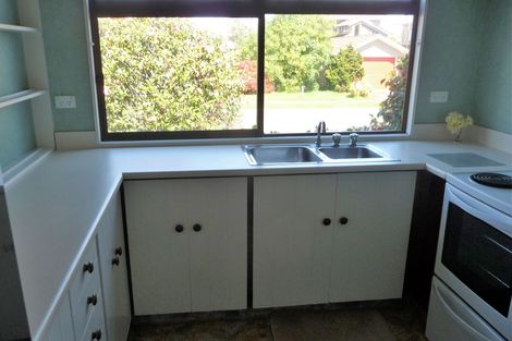 Photo of property in 2/5 Dorothy Drive, Acacia Bay, Taupo, 3330