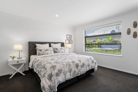 Photo of property in 77 The Boulevard, Papamoa Beach, Papamoa, 3118