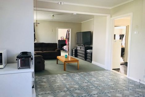 Photo of property in 72 Leslie Street, Waitara, 4320