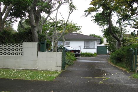 Photo of property in 4 Claresholm Place, Mangere Bridge, Auckland, 2022
