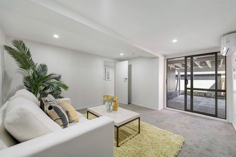 Photo of property in 82b Vodanovich Road, Te Atatu South, Auckland, 0610