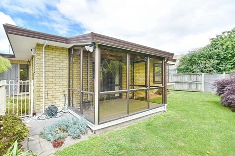 Photo of property in 44b Memorial Avenue, Ilam, Christchurch, 8053
