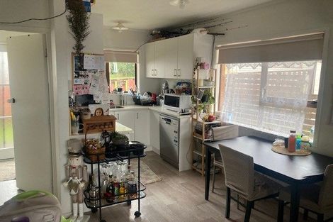 Photo of property in 47a Sherwood Avenue, Te Atatu South, Auckland, 0610