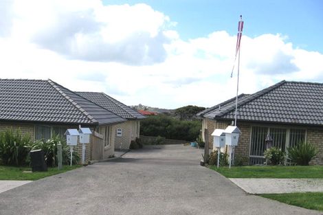 Photo of property in 12 Regents Place, Westgate, Auckland, 0614