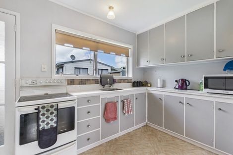 Photo of property in 2/14 Cosgrave Road, Papakura, 2110