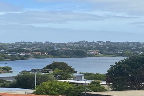 Photo of property in 1/29 Pupuke Road, Takapuna, Auckland, 0622