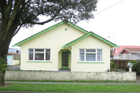 Photo of property in 37 Record Street, Fitzroy, New Plymouth, 4312