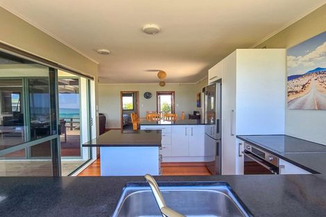 Photo of property in 167 Pukehina Parade, Pukehina, 3189
