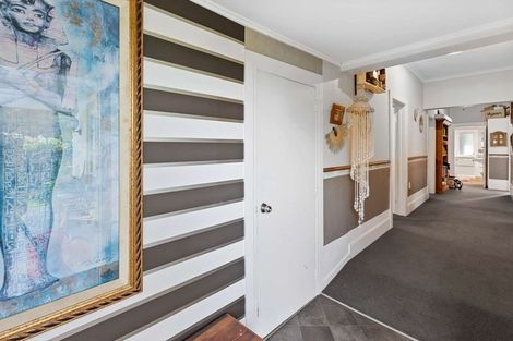 Photo of property in 43 Station Road, Marton, 4710