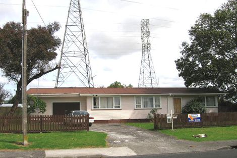 Photo of property in 22 Vera Road, Te Atatu South, Auckland, 0610