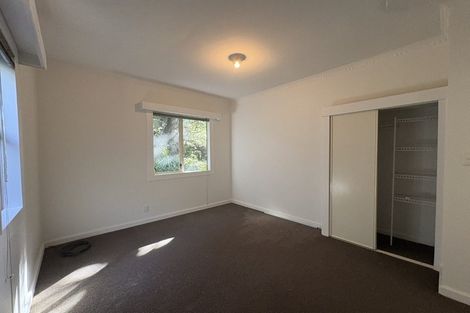 Photo of property in 235 Forest Road, Waiatarua, Auckland, 0612