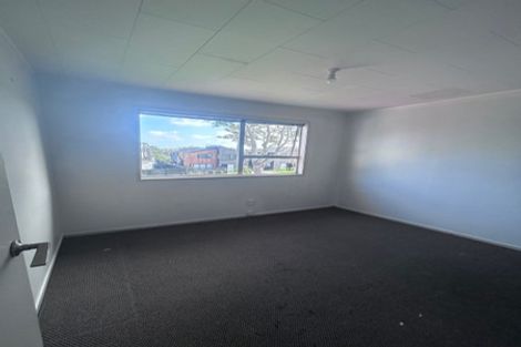 Photo of property in 42 Fitzherbert Avenue, West Harbour, Auckland, 0618