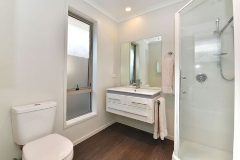 Photo of property in 1 Hewson Drive, Snells Beach, 0920