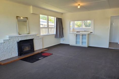 Photo of property in 1 Hardie Grove, Featherston, 5710