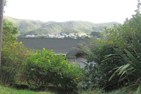Photo of property in 24 Woodhouse Avenue, Karori, Wellington, 6012