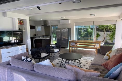 Photo of property in 3/27 Rangitoto Terrace, Milford, Auckland, 0620