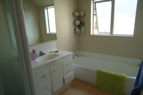 Photo of property in 80c Brockworth Place, Riccarton, Christchurch, 8011