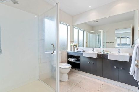 Photo of property in 11 Kouras Place, Flat Bush, Auckland, 2016