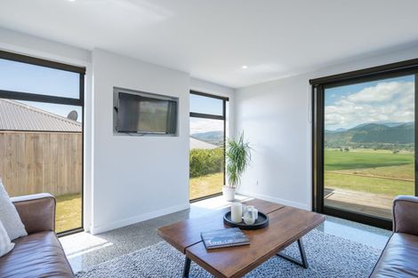 Photo of property in 45 Katania Heights, Brightwater, 7022