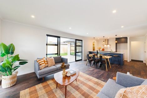 Photo of property in 8 Pahiki Crescent, Levin, 5510