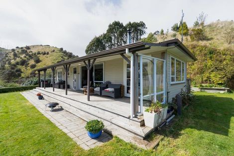 Photo of property in 139 South Manakau Road, Manakau, Otaki, 5583