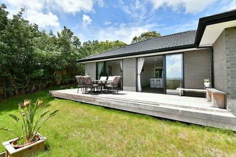 Photo of property in 35 St James Avenue, Helensville, 0800