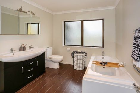 Photo of property in 271 Clarks Beach Road, Clarks Beach, Pukekohe, 2679