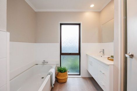 Photo of property in 175 Amberley Avenue, Highbury, Palmerston North, 4412